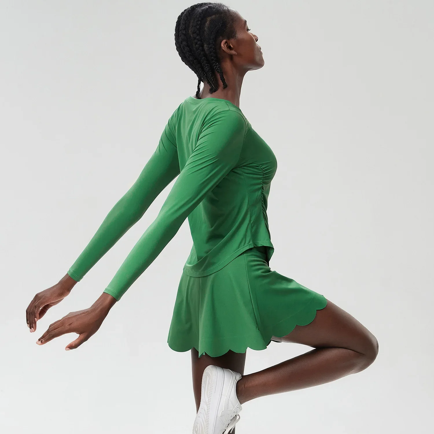 المرأة الصيف في الهواء الطلق بدلة الجري بلون تنفس ملابس رياضية قصيرة قطعتين اليوغا مجموعة الإناث تنورة التنس الصالة الرياضية الملابس