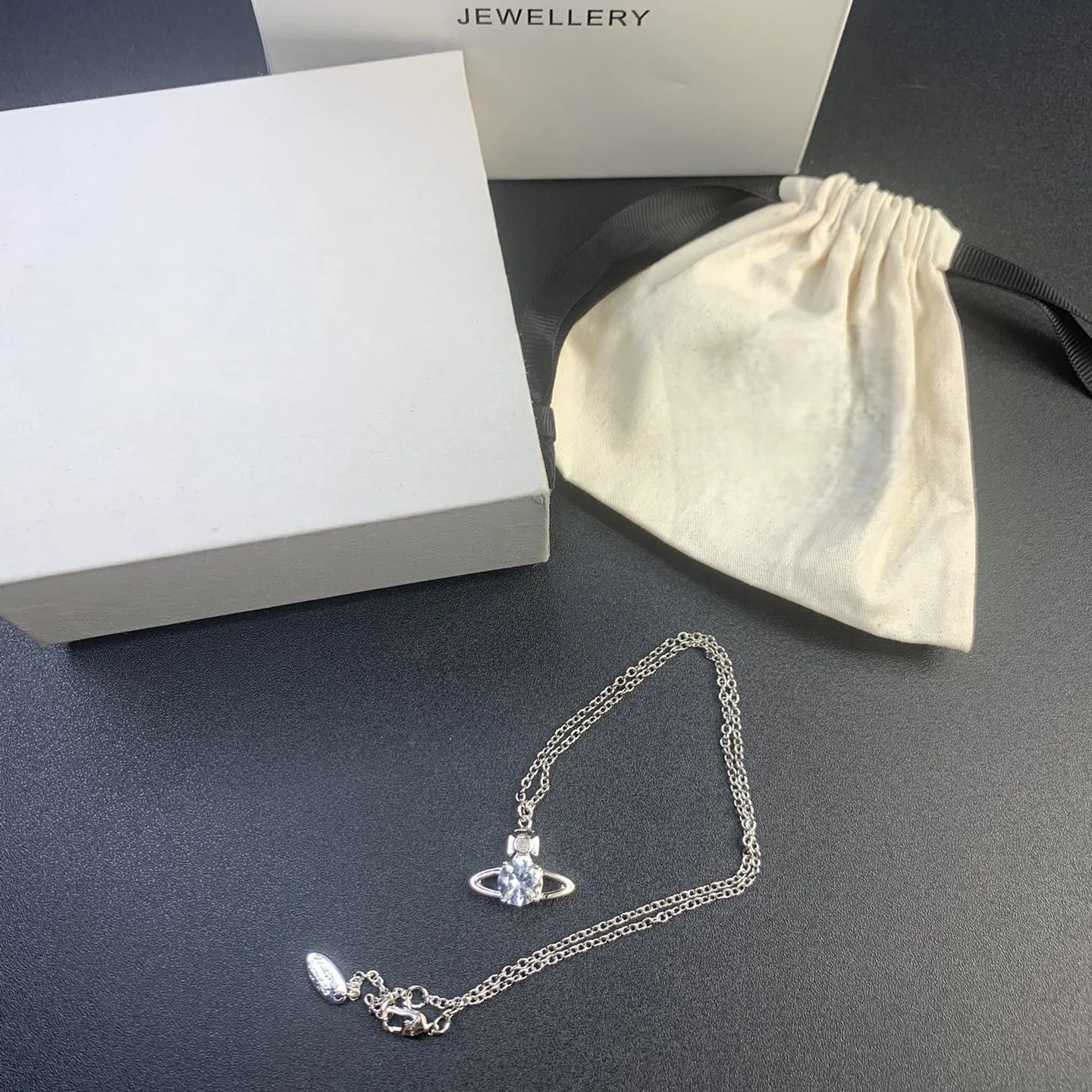 S925 فضة واحدة الماس أنيقة السيدات رومانسية ليتل زحل سحر قلادة أزياء اليومية مجوهرات متعددة الاستخدامات