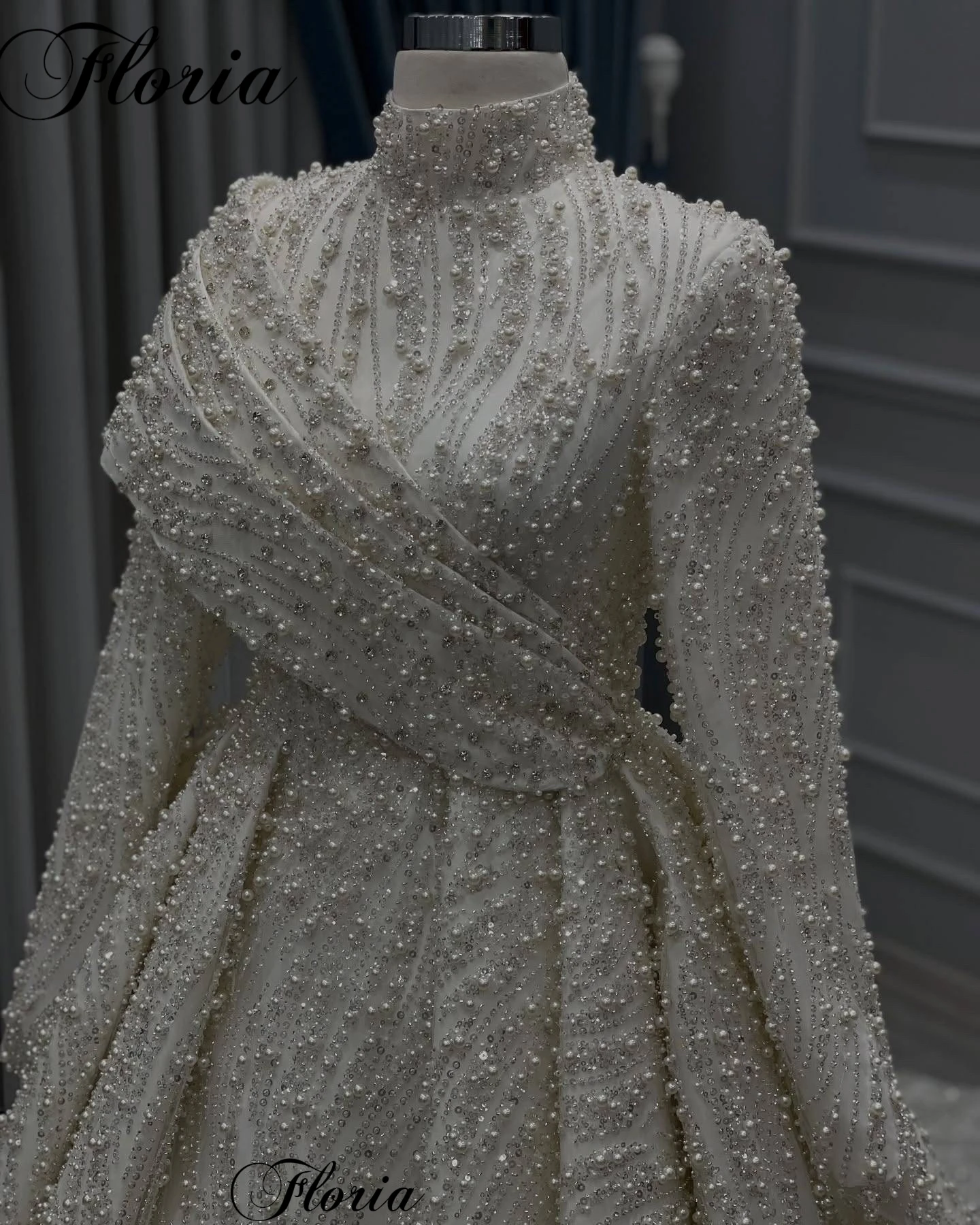 Luxury Muslim Wedding Dresses With Long Sleeves High Neck Chapel Wedding Gowns With Pearls Bridal Gowns 2025 Vestido Blanco