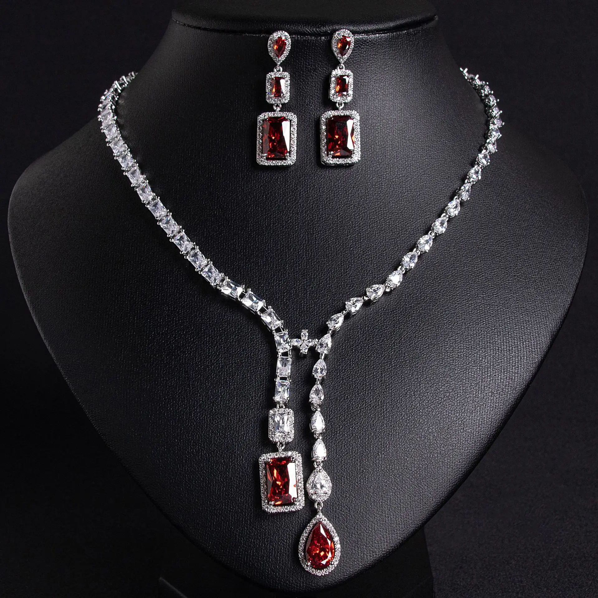 

Douyin's new heavy industry design high-end luxury water drop square jewelry set, celebrity style slightly inlaid with diamond n