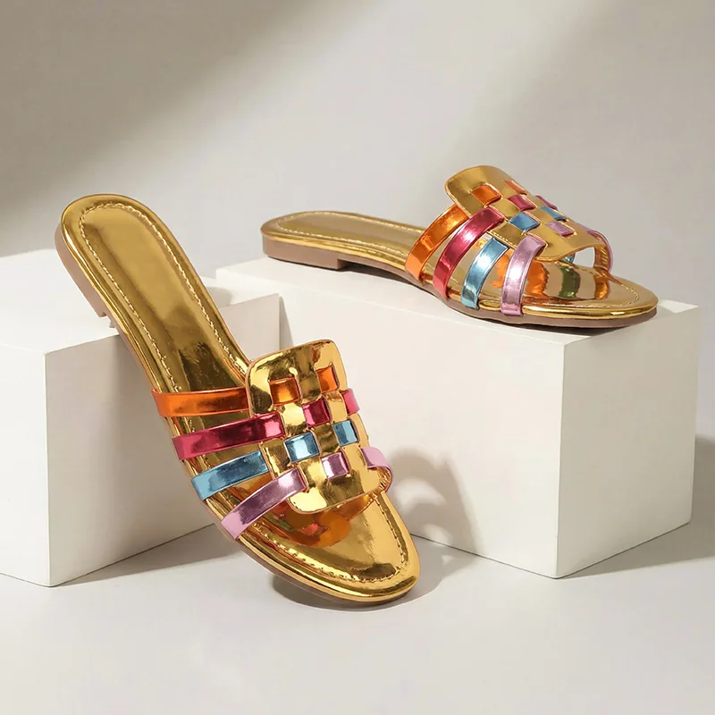 

2026 New Women's Flat Woven Sandals Faionable Casual Metal Element Indoor Outdoor Slip-On Thi Heel Rubber Bot Sandals