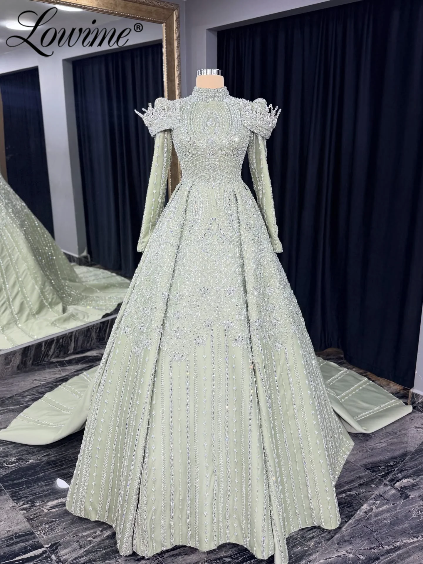 

Великолепное индивидуальное мусульманское женское свадебное платье для выпускного вечера на Ближнем Востоке с длинным рукавом и высоким воротом, расшитое бисером, длинное вечернее платье невесты 2026