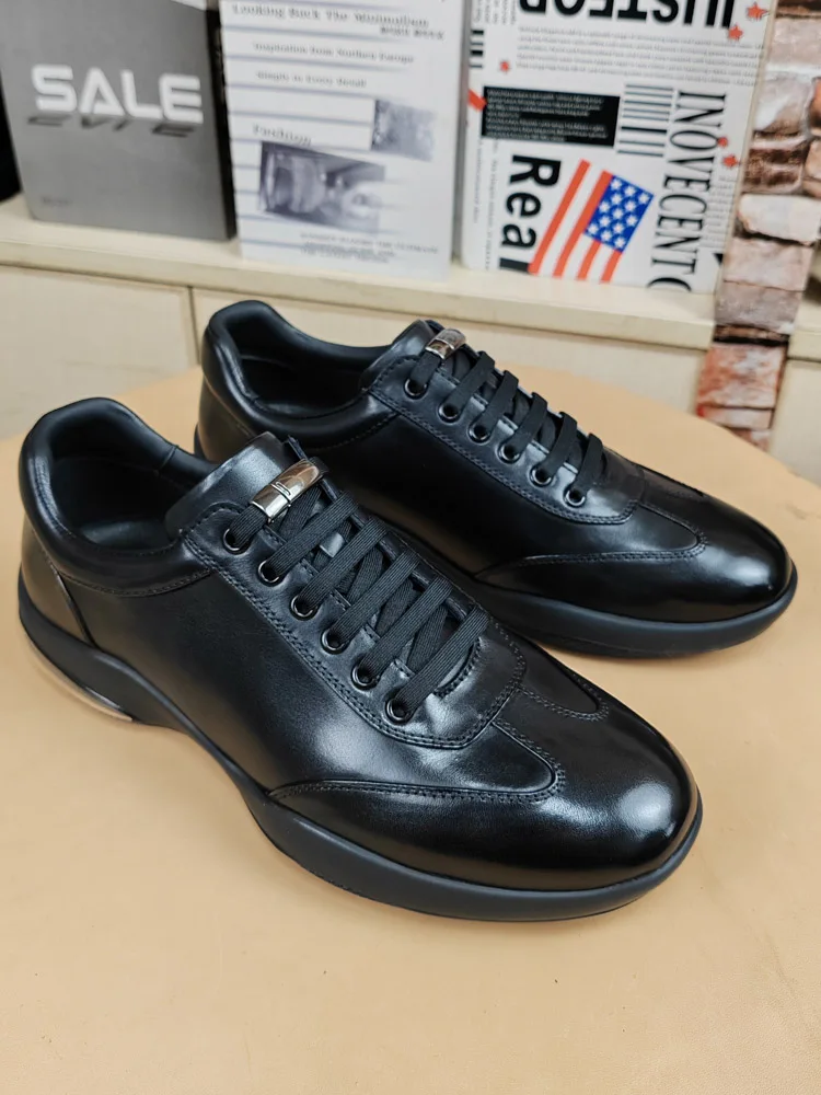 

New 2026 Men's Casual oes Leather Upaded Briti Sle Travel Sports Outdoor Faionable Versatile Comfortable Breathable