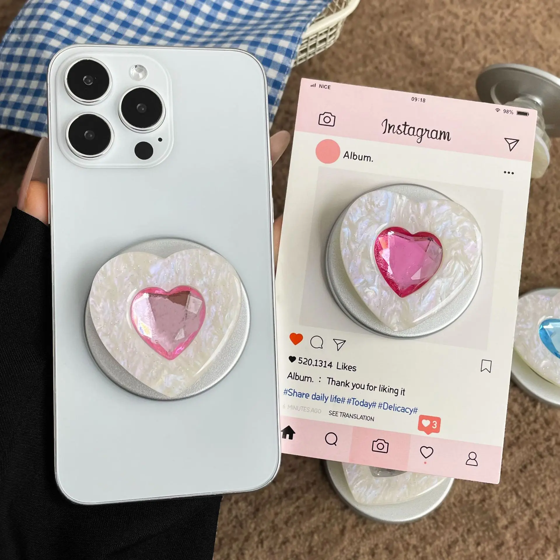 

Корейская милая 3D-подставка для телефона из стекла с магнитом, совместимая с беспроводной зарядкой MagSafe, магнитная подставка для iPhone