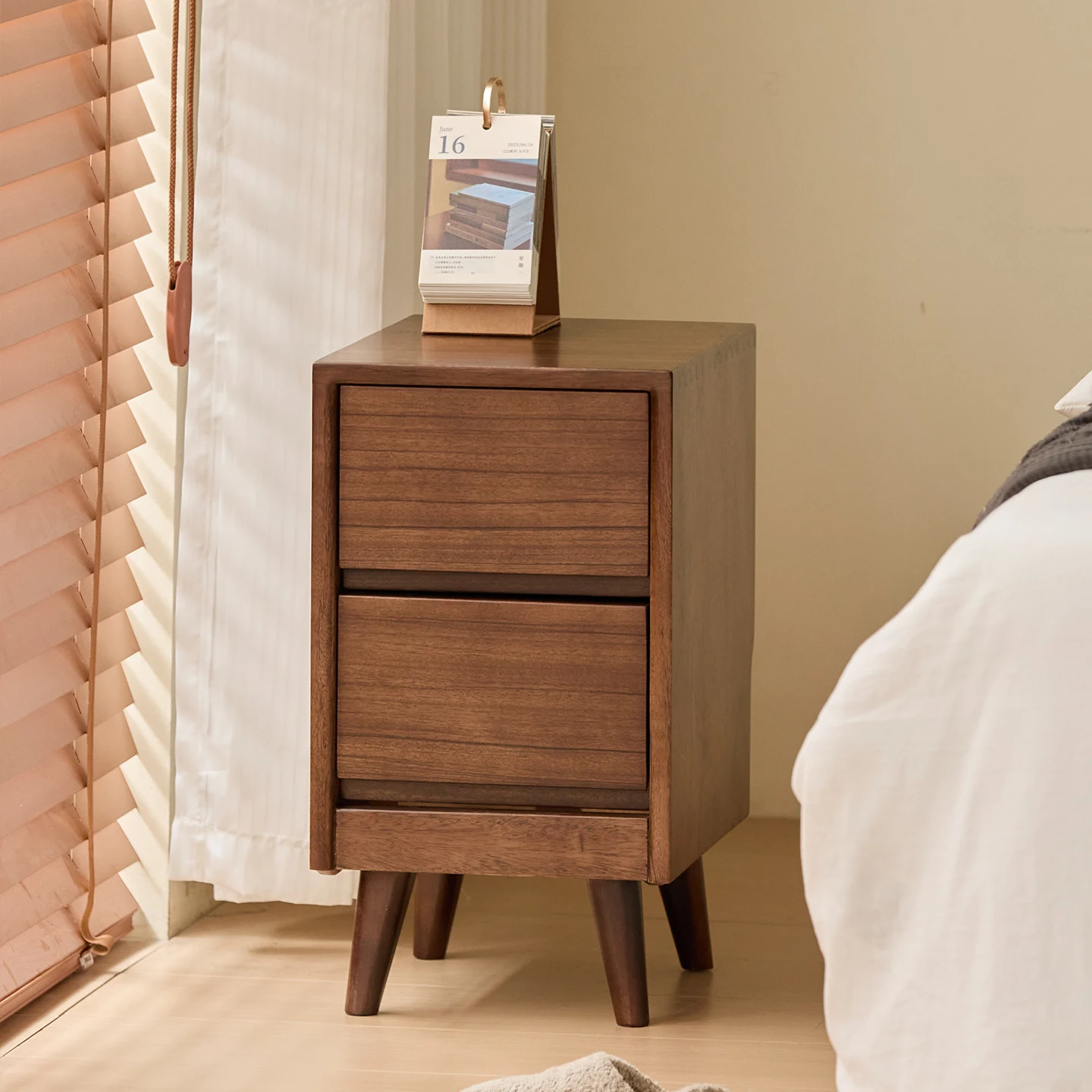 Nordic black walnut solid wood bedside table modern simple storage cabinet small apartment bedside ultra-narrow storage cabinet