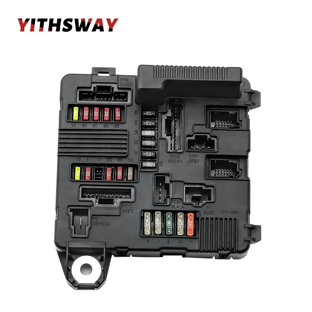 

YITHSWAY 8200306033 Car Engine Fuse Box Module for Renault Megane II Scenic 2002 To 2006 65066a 8200306032 5118399300 8200262385