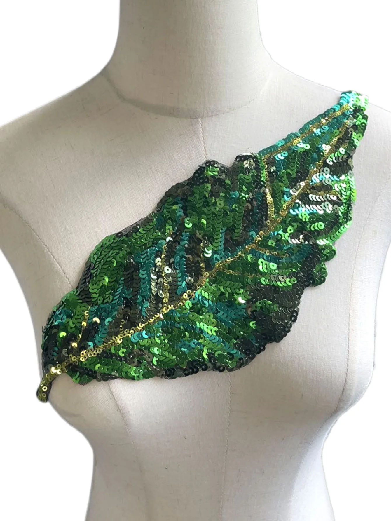 1 Piece Embroidered Sequins Green Leaf Applique Fashion Decoration For Summer Clothes Sew On Patch for Clothing DIY