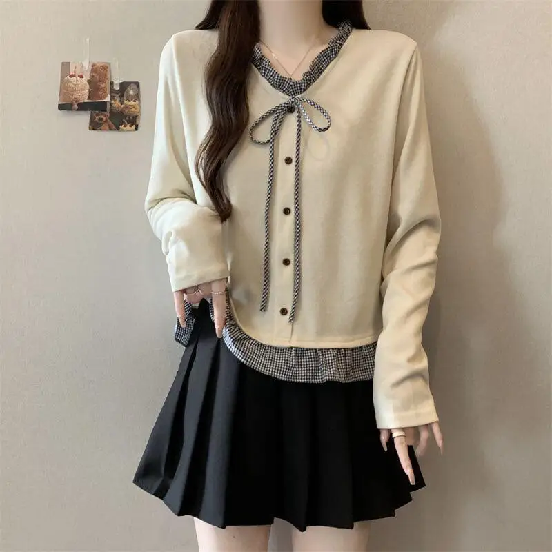 2026Autumn Winter New Classic Fashion Plus Size Women Clothing with Black Fungus Edge Vneck Fake Twopiece Long Sleeved Shirttops