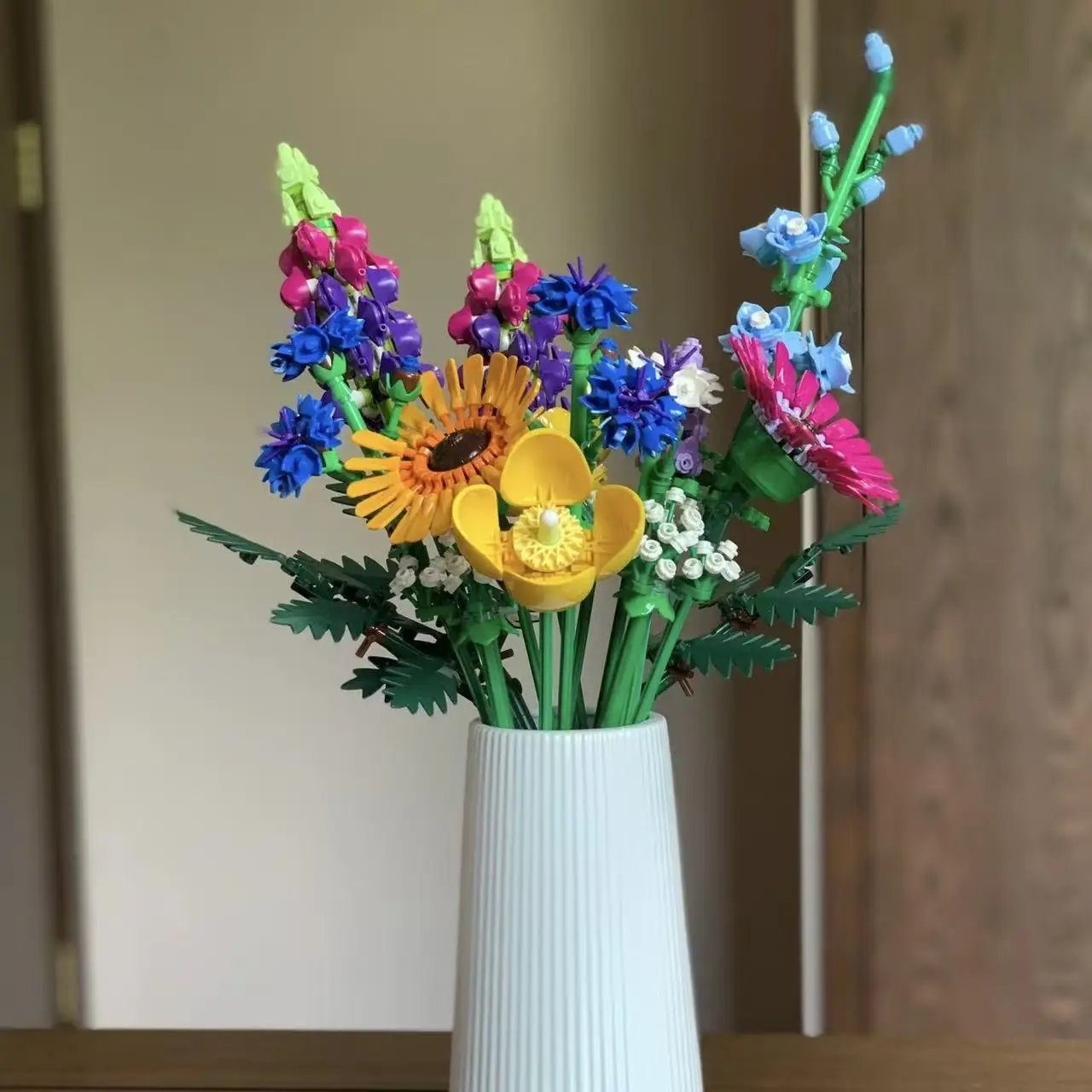 2025年新作 10313 10328 ローズブーケ組み立てキット、植物の家の装飾、女の子のロマンチックな誕生日プレゼントに最適