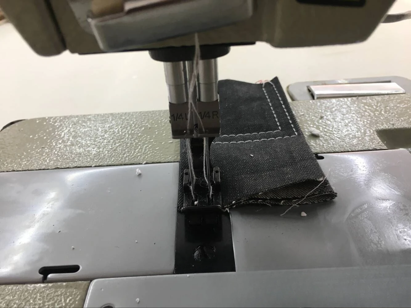 842 computer direct drive double needle car, automatic computer double needle car