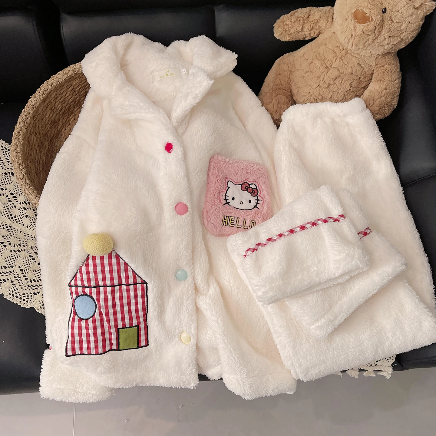 2025 New Women's f-Fce Pajamas Winter Hello Kitty Cartoon Casual Sanrio Fce-Lined Thi Coral Fce Autumn Winter Home Clothes Gift