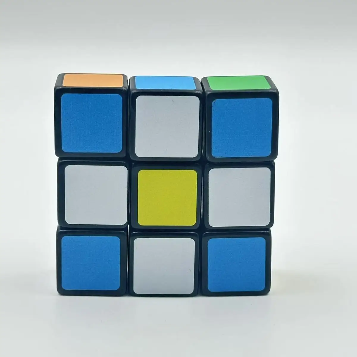 Magic Cube First order mini ลูกเต๋า Magic Cube ปริศนาบรรเทาความเครียดมืออาชีพเกมความเร็วเรียบของเล่นเด็กของขวัญ