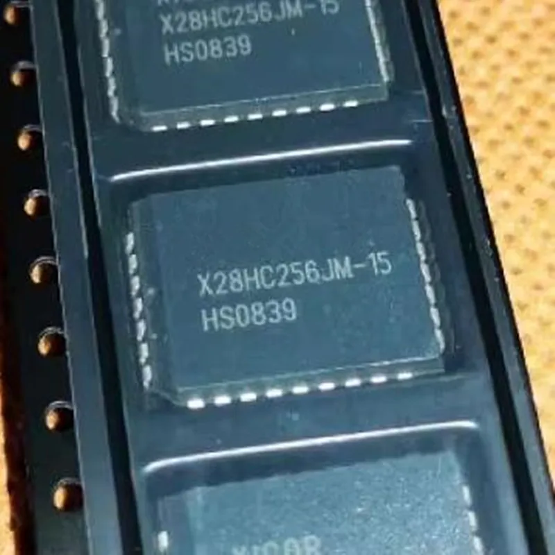 

5PCS X28HC256JM-15 PLCC-32 28HC256 PLCC32