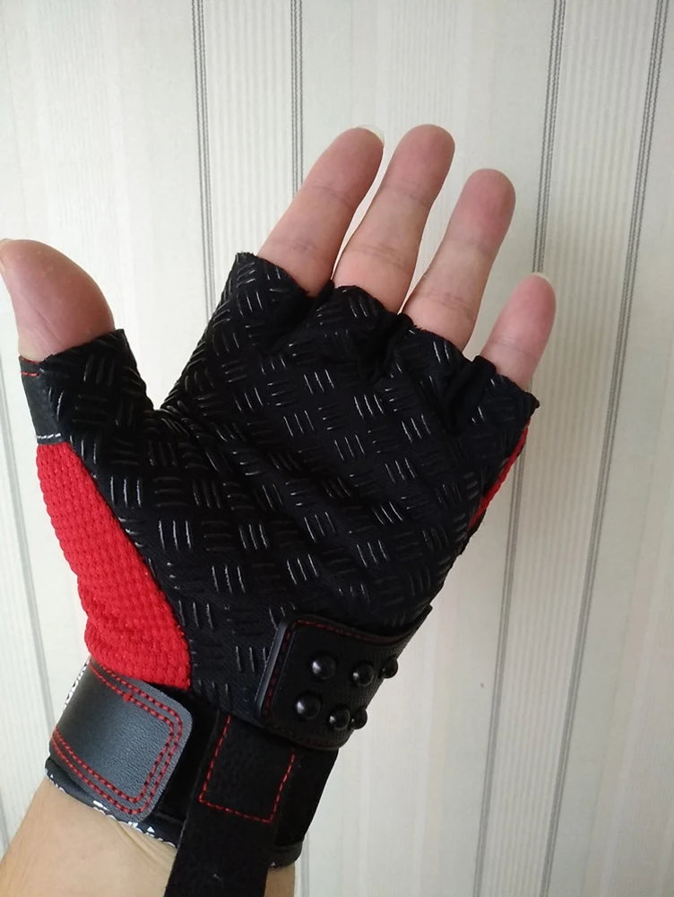 Thumbnail 3 - #31 Compare Leather Gloves Before You Buy