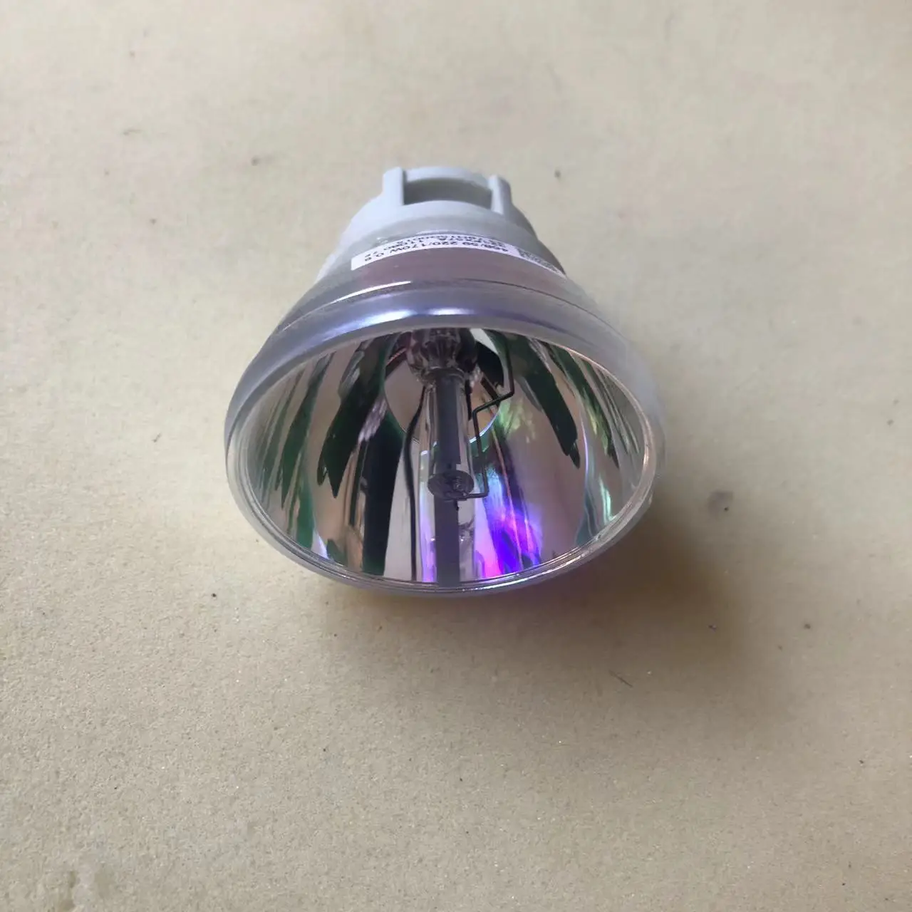 

AWO Replacement Original Lamp Model For UHP 240/170W 0.8 E20.7;UHP 200/170W 0.8 E20.7 ;UHP 220/170W 0.8 E20.7