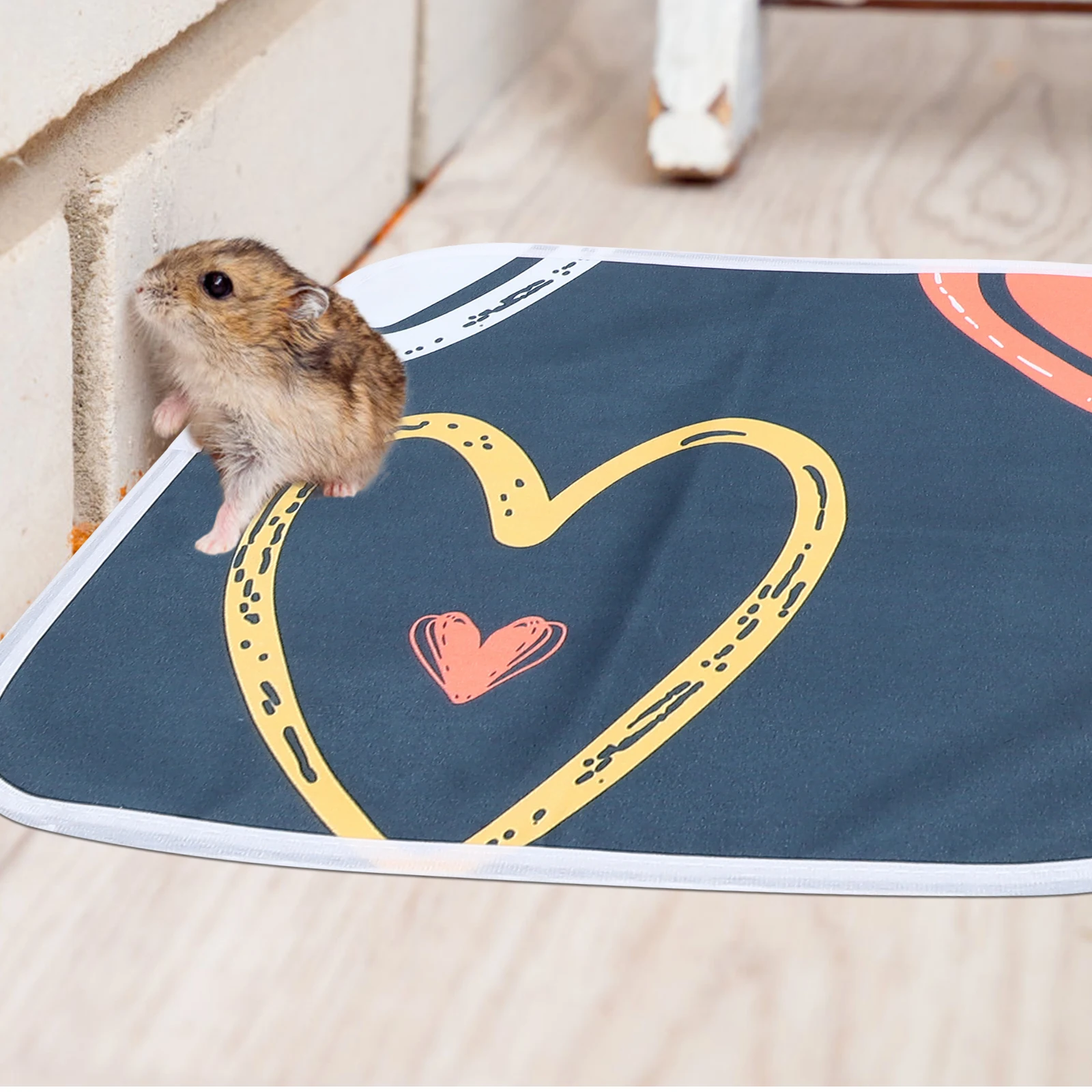 

4pcs 35 45CM Waterproof Guinea Pig Pee Pad Reusable Pet Cage Liner Washable Small Animal Bedding Hamster Chinchilla Cage