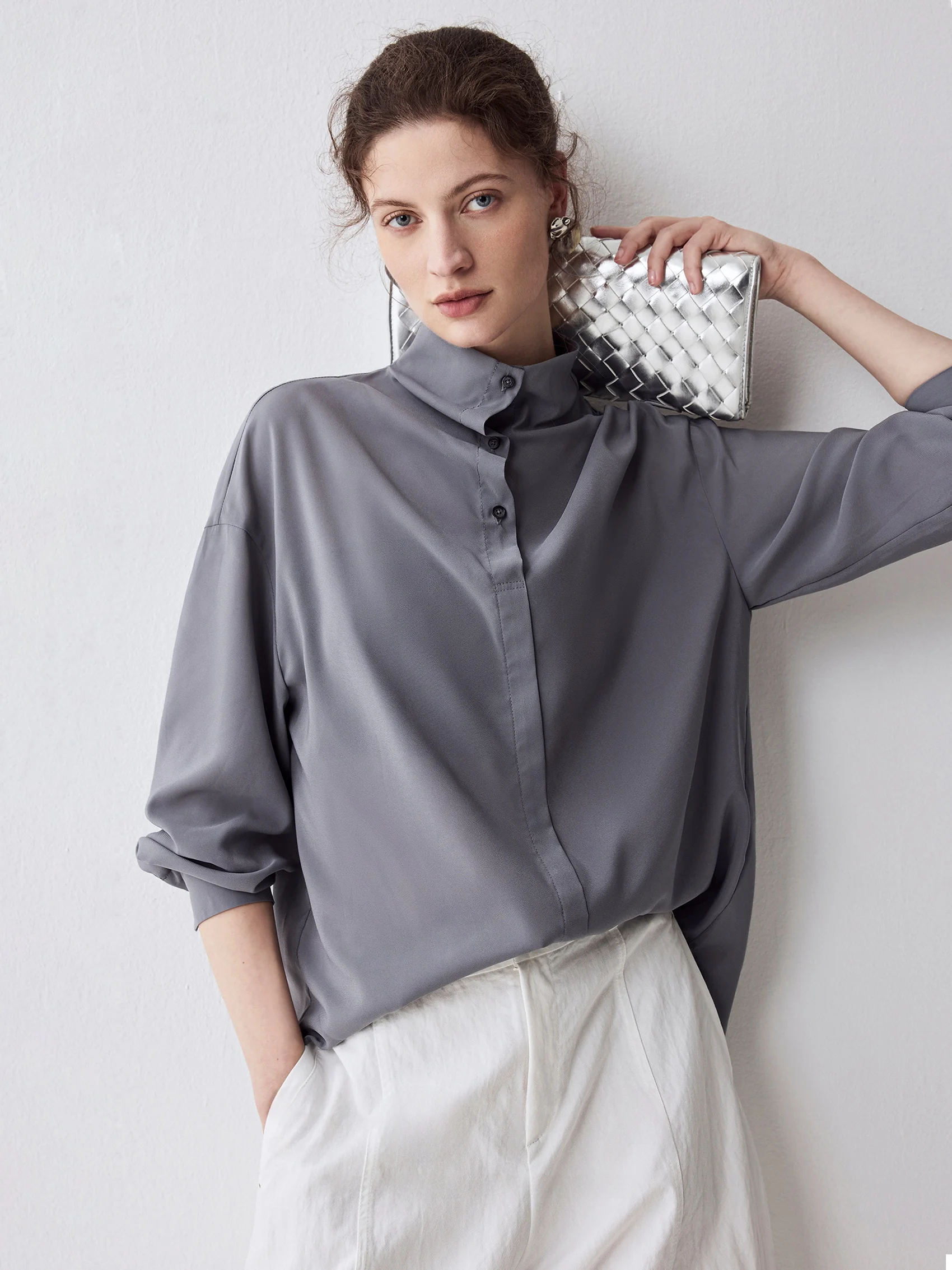 

Sofa High-End Intelligent Sense Loose Shoulder Long Sleeve Women's Shirt Fashionable Minimalist Deconstruction Design Spring ...