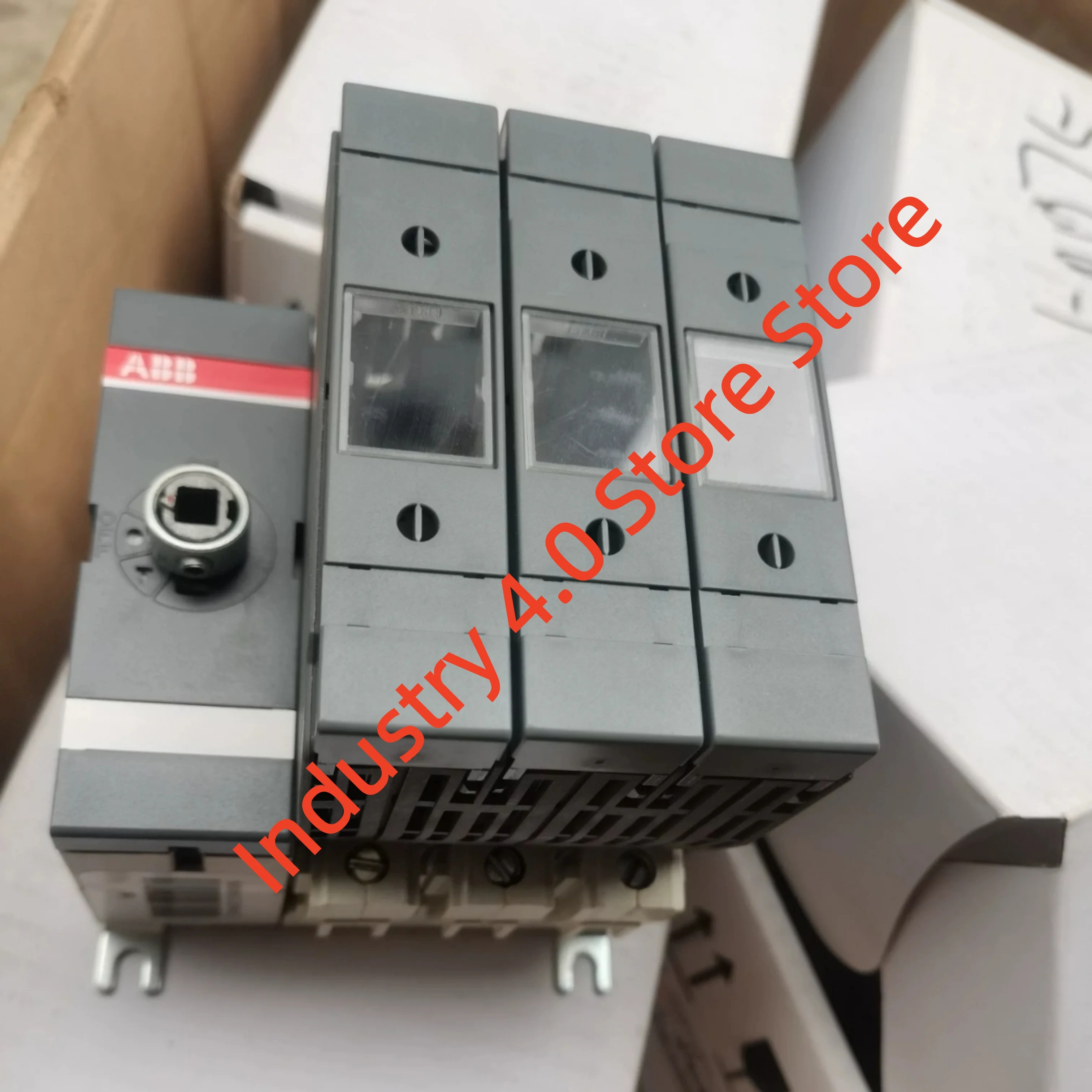 جديد وأصلي OS32GD03P 1SCA115189R1001 OS32GD12P 1SCA114581R1001 مجموعة مفاتيح عزل 100% جديد