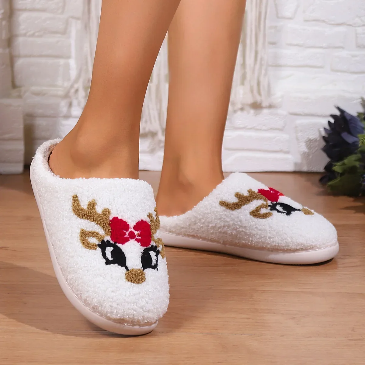 Plush Cozy Christmas Santa Slippers for Couples Indoor Winter Home Footwear Soft Warm Cute Cartoon House Shoes