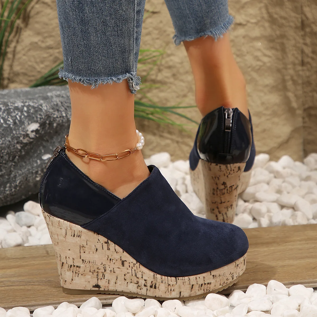 

Plus-size 43 Platform Wedge Heels for Women Spring Autumn Stylish Faux Suede Ankle Boots Women Round Toe Zipper High Heels Shoes