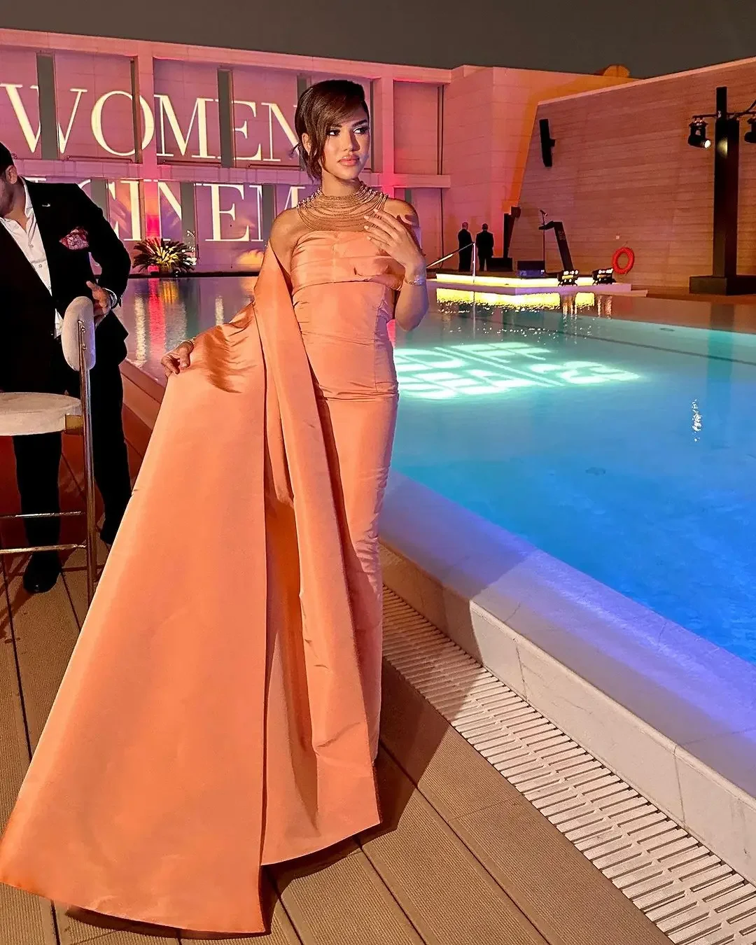 

Customized Saudi Arabic Prom Dresses Mermaid One Shoulder Evening Dresses Sleeveless Floor Length Women Formal Party Dresses