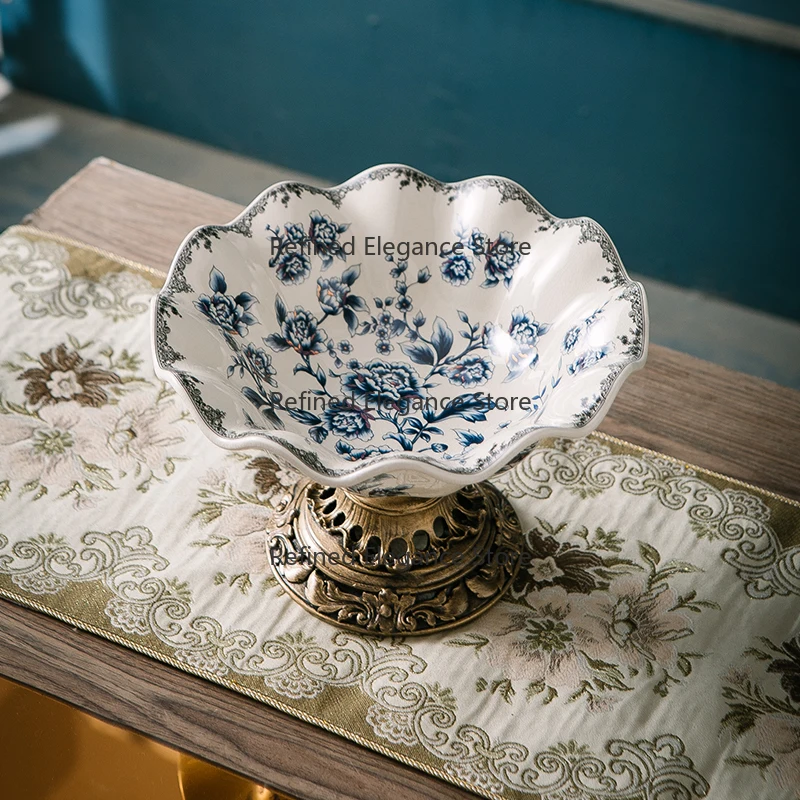 

ceramic household light luxury fruit plate tray living room European retro high-footed fruit plate high-end high-value ornament