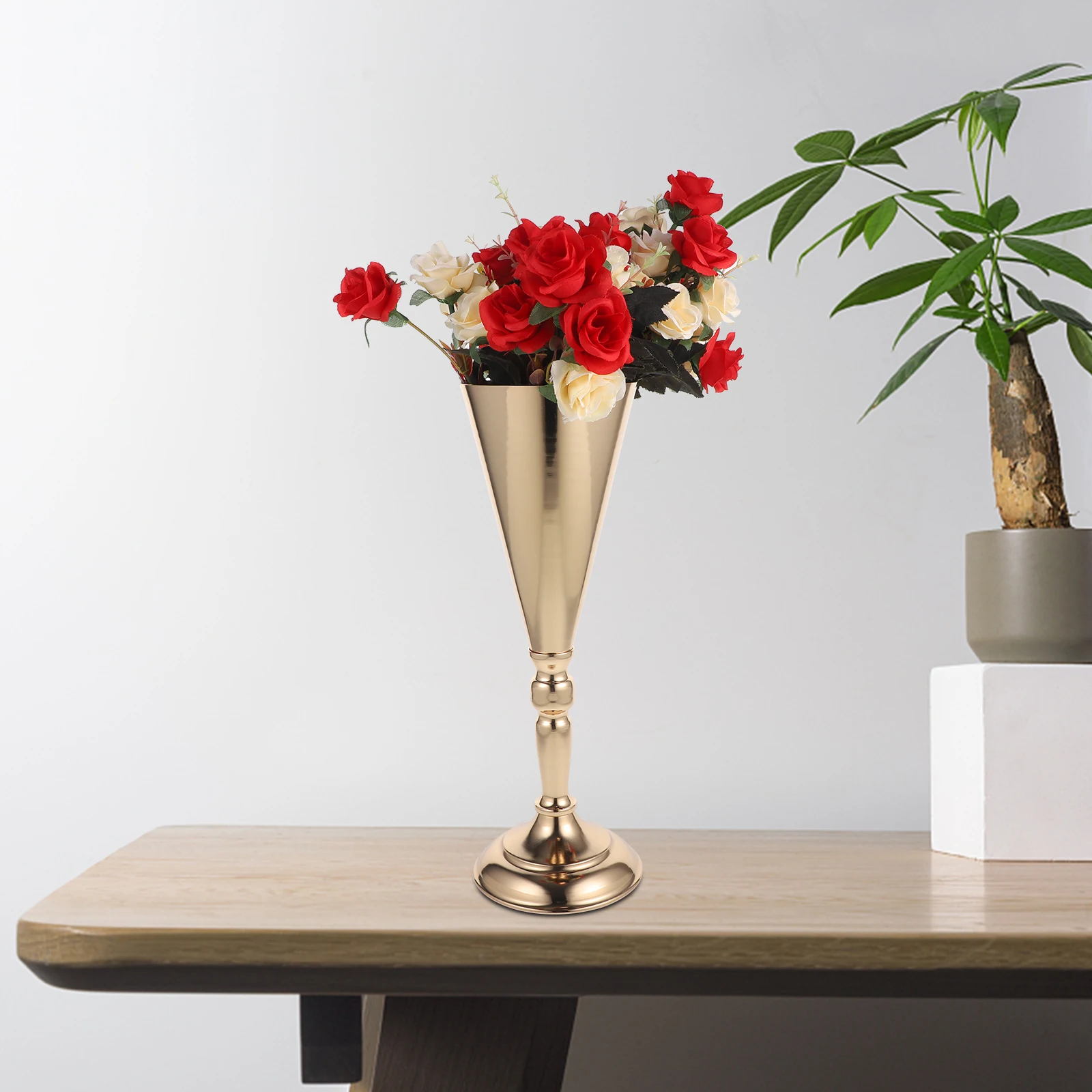 

Metal Trumpet Vase Decorative Flower Arrangement Iron Vases Home Wedding Birthday Party Centerpiece French Medium Size Sturdy
