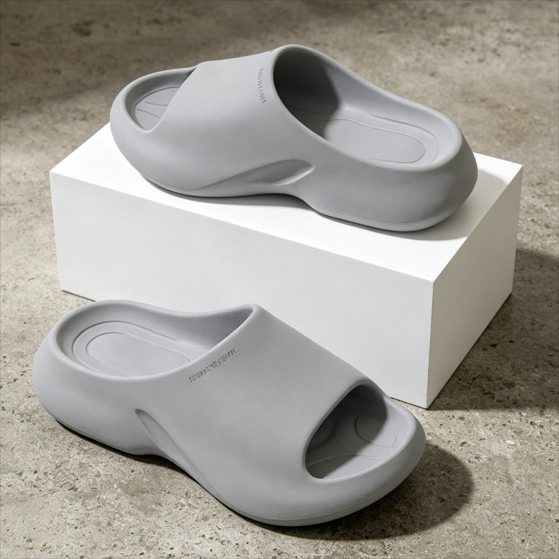 Sandalias de moda para hombre, zapatillas de interior y exterior de gran tamaño, zapatos informales antideslizantes para casa, zapatillas clásicas de EVA para hombre, zapatos de playa