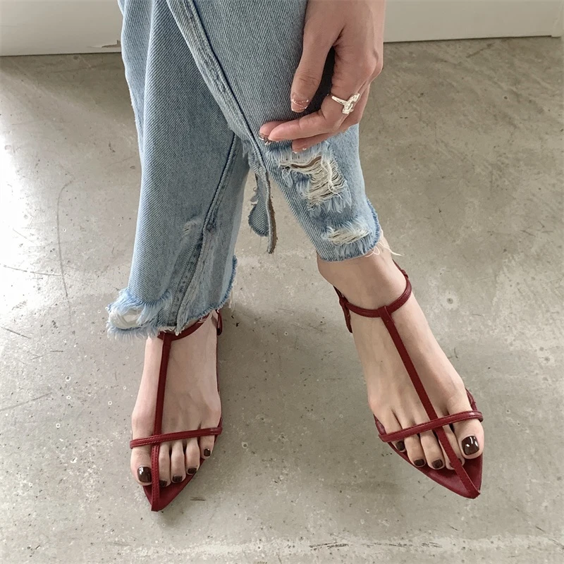 2022 New Fashion Pointed Toe Sandals Women Flat Casual Slide Ladies Shoes Sexy Narrow Band Gladiator Ankle Strap Beach Sandalias