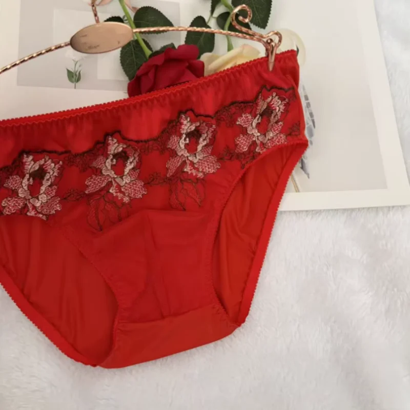 Sexy Fitting Men Lace Trim e Underwear Comfortable Breathable Smooth Daily Wear Inner Pants Sissy Private Party mid Waist Briefs