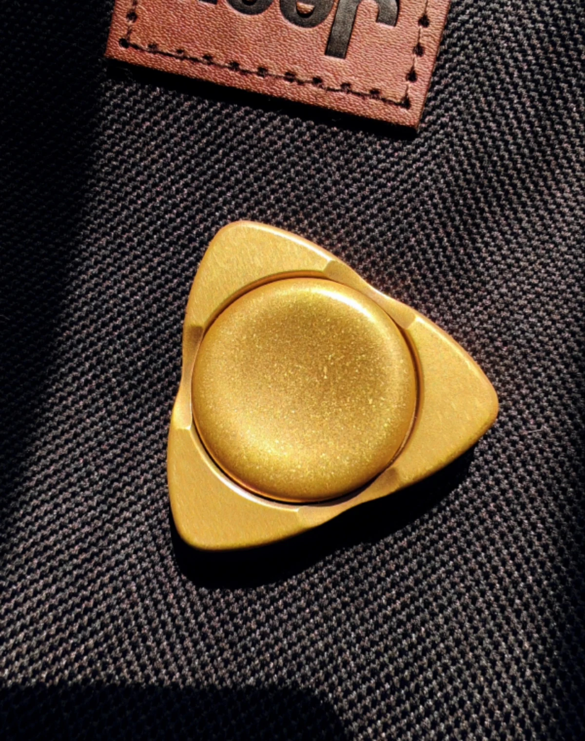 Used EDC Tree, Bronze Brass Mini Dog Head Fingertip Gyro Edc with Card