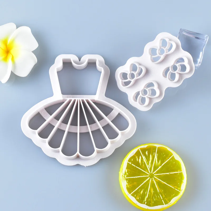 2Pcs Patisserie Dress Bowknot Mold Cookie Cutter Reposteria Fondant Cake Decor Tools Biscuit Mould Pastry Shop Bake 2022