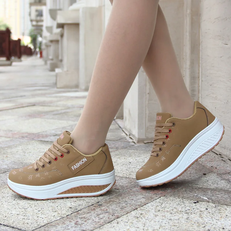 6 Style Thick Sole Leather Shake Shoes Breathable Sports Leisure Shoes Women's Vulcanized Shoes
