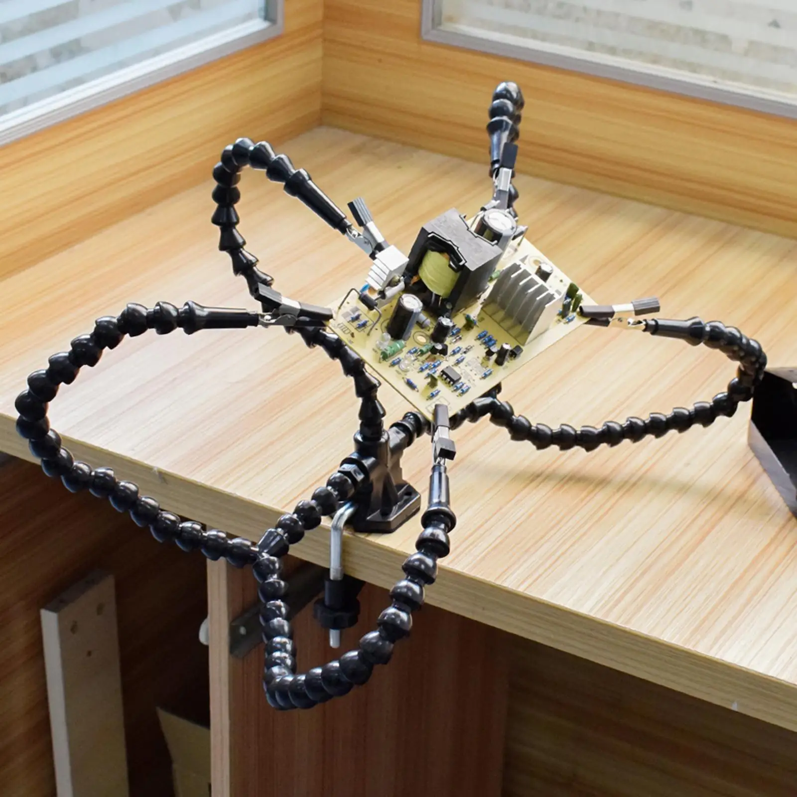 

Helping Hands Third Hand Soldering 5 with Adjustable Tabletop Base Perfect for PCB Repair, Jewelry Solder Holder