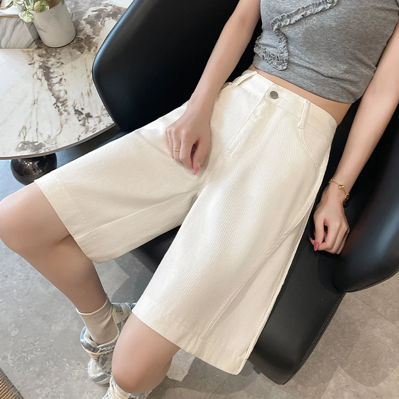 

Женские летние белые джинсовые шорты-бермуды 2026 года в корейском стиле Y2K с высокой талией, свободные, стройнящие, эластичные, прямого кроя