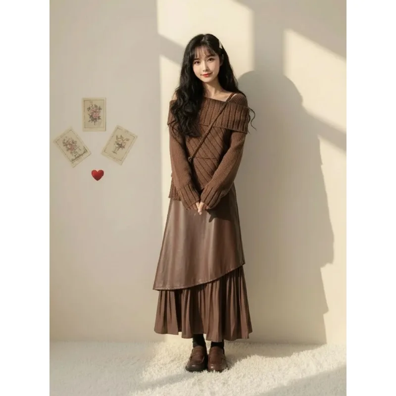 Damski jesienno-zimowy dopasowany sweter z patchworkiem i spódnica ze skóry PU, dwuczęściowy zestaw, elegancki koreański komplet z dzianinowymi topami i spódnicą, stylizacje 2026