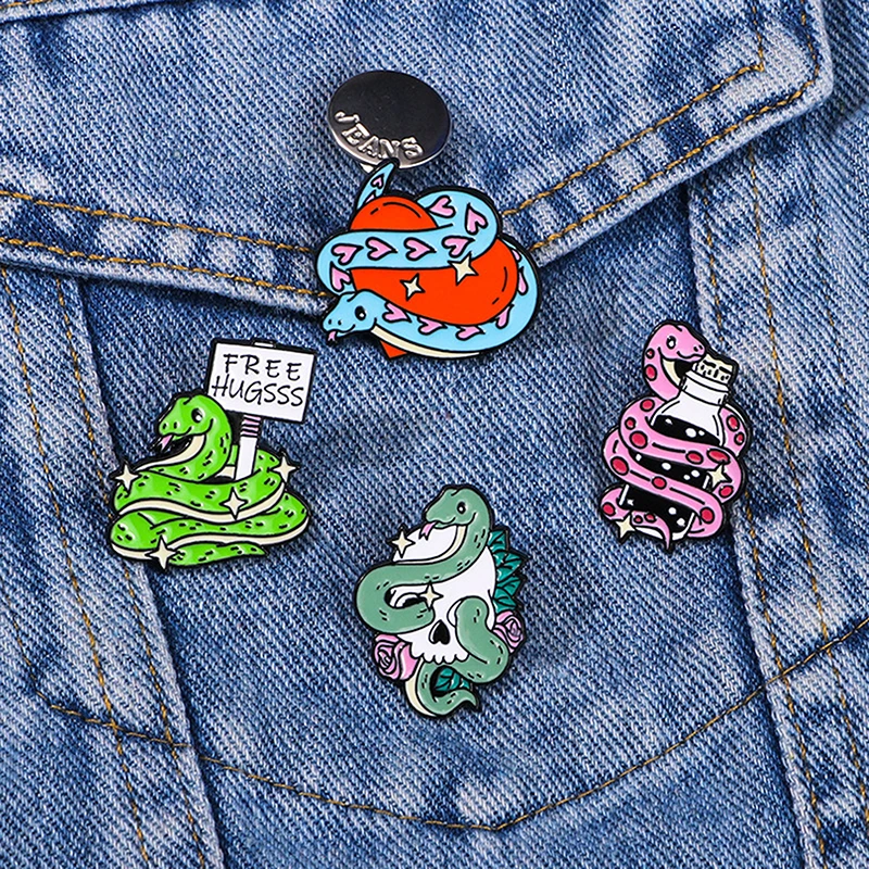 Cartoon Snake Animal Brooch Color Snake Green Pink Skeleton Snake Alloy Brooch Badge Bag Pendant Clothing Enamel Lapel Pin