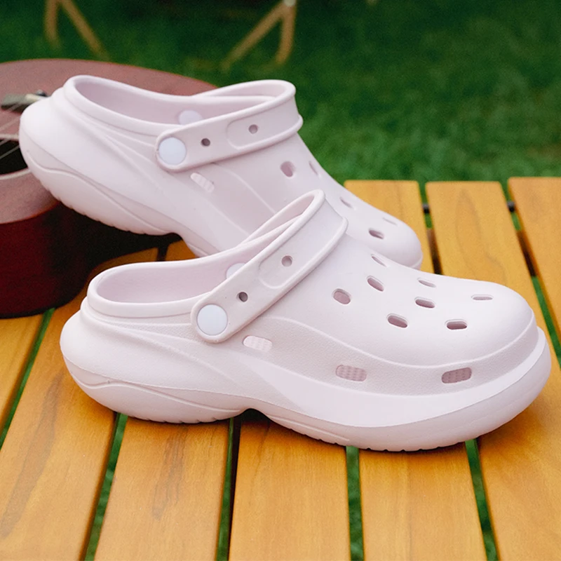 Women Fashion Clogs 2024 New Arrvial Outdoor Comfortable Slippers 5cm Thick Sole High Quality Summer Sandals For Girls