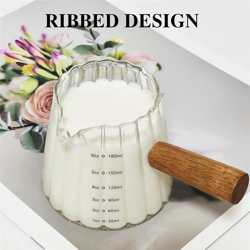 ملحقات الإسبريسو HGHO، كوب قياس زجاجي لإبريق مزبد الحليب، زجاج طلقة بمقبض خشبي 6 أونصة قطعة واحدة