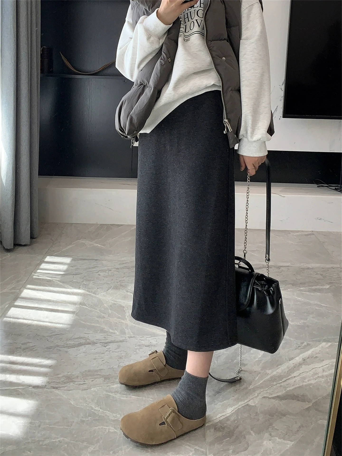 High Waist A-Line Midi Skirt for Women in Black Acetate Woolen Loose Fit with Back Split Commuter Style Korean Version