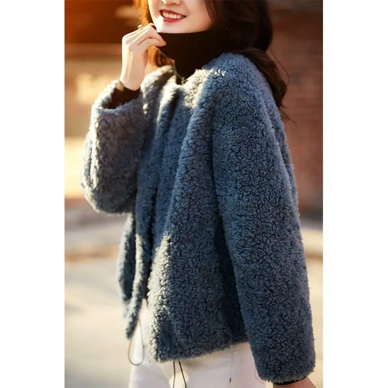 Wearing Granular Velvet Long Sleeved Small Fragrant Style Jacket for Women with a Round Neck and Solid Color New Trend