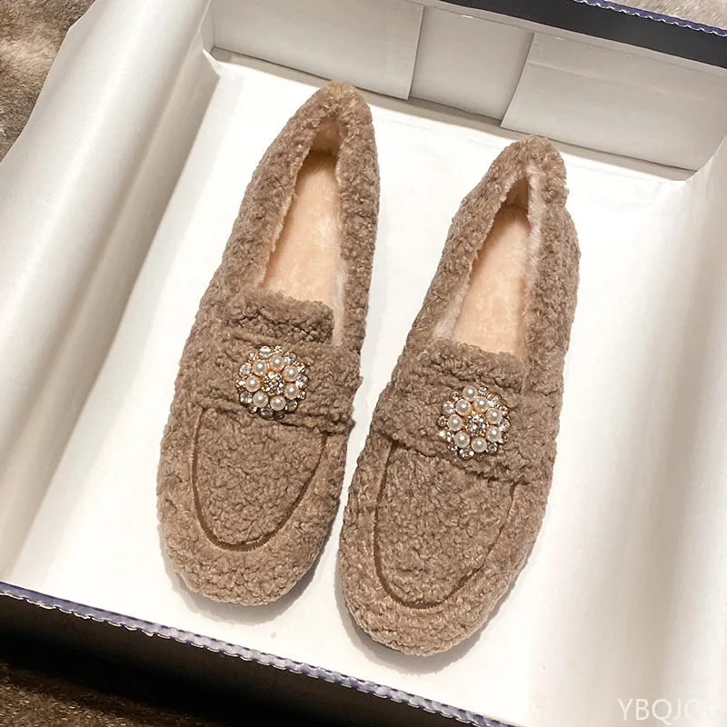 Winter High Quality Lamb Wool Keep Warm Women's Shoes Pearl Flowers Slip-on Loafers Solid Color Fluffy Flat Women Casual Shoes