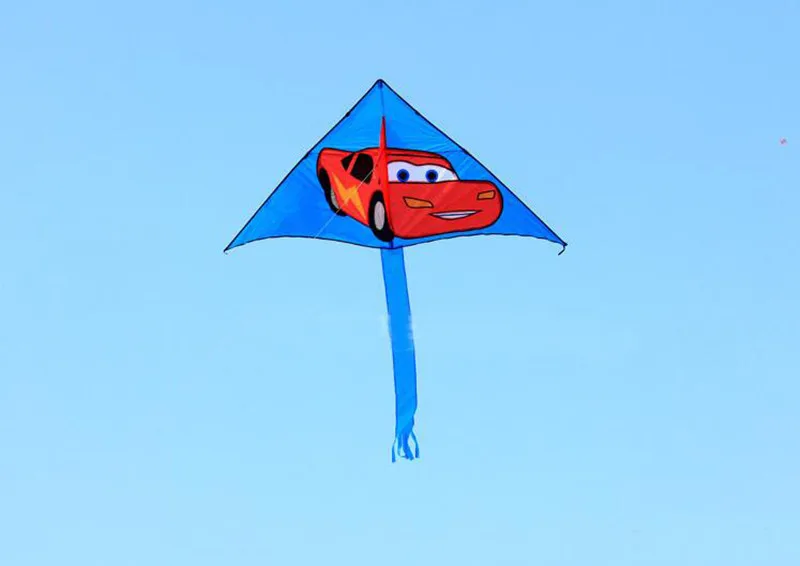 Kostenloser versand auto drachen fliegen outdoor spielzeug sport für kinder windsäcke cartoon aufblasbare zeigen drachen fallschirm cometas de viento