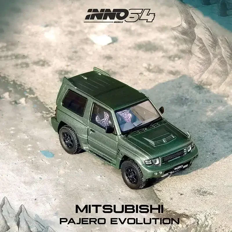 

INNO In Stock 1:64 MITSUBISHI PAJERO EVOLUTION Satin Green Diecast Diorama Car Model Collection Miniature Toys