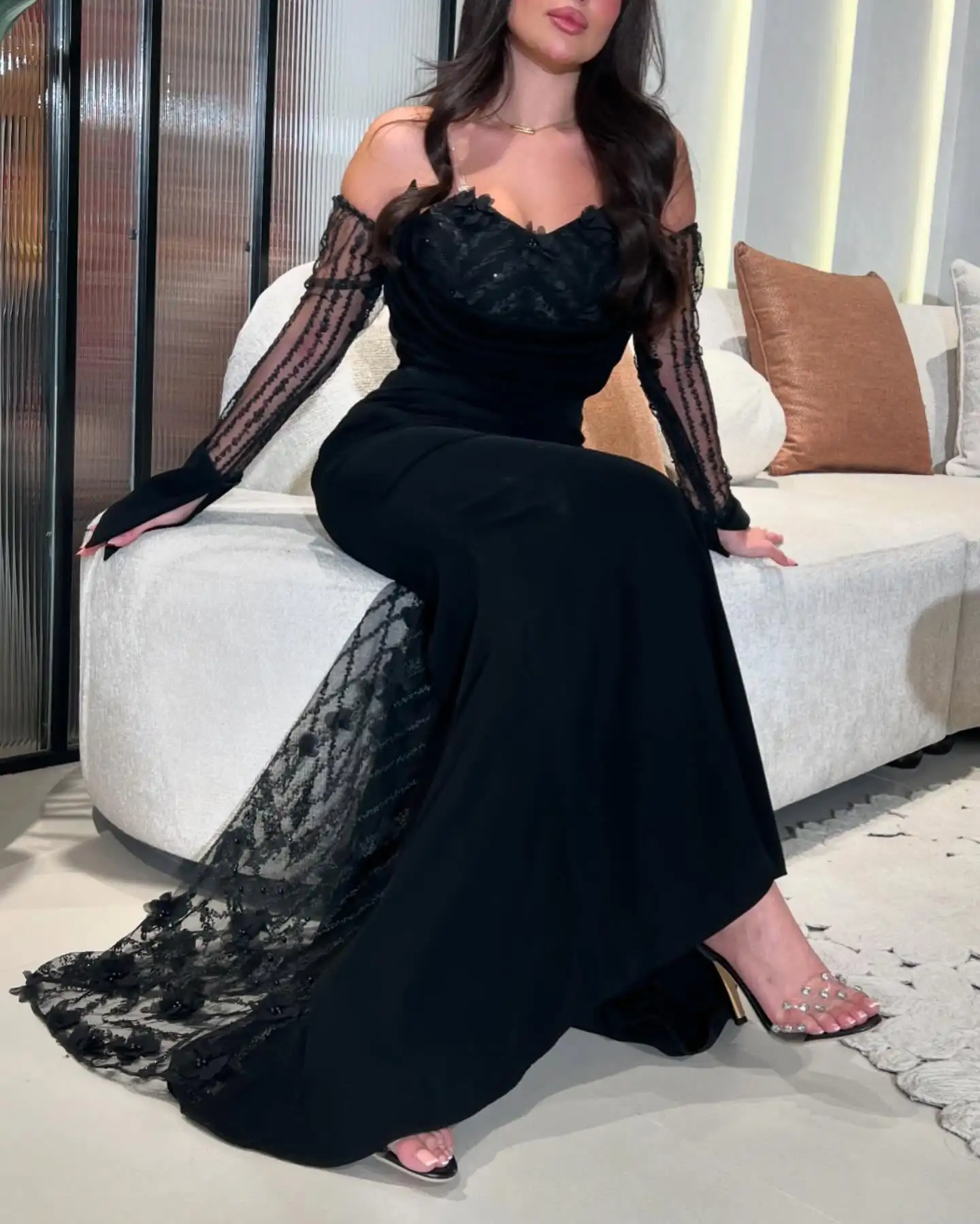 Customized Exquisite Black Jersey Evening Dresses Modern Lace Strapless Prom Dress Detachable Sleeve Sweep Train Robe de soirée