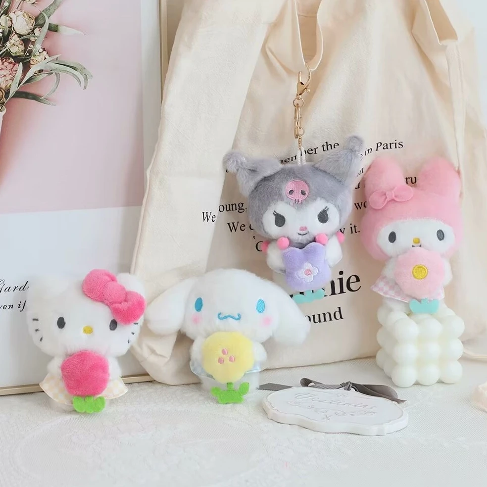 

Saniro Cute Kuromi My Melody Plushies Bag Pendant Kawaii Cinnamoroll Hold Flower Doll Key Chain Birthday Gifts Girl