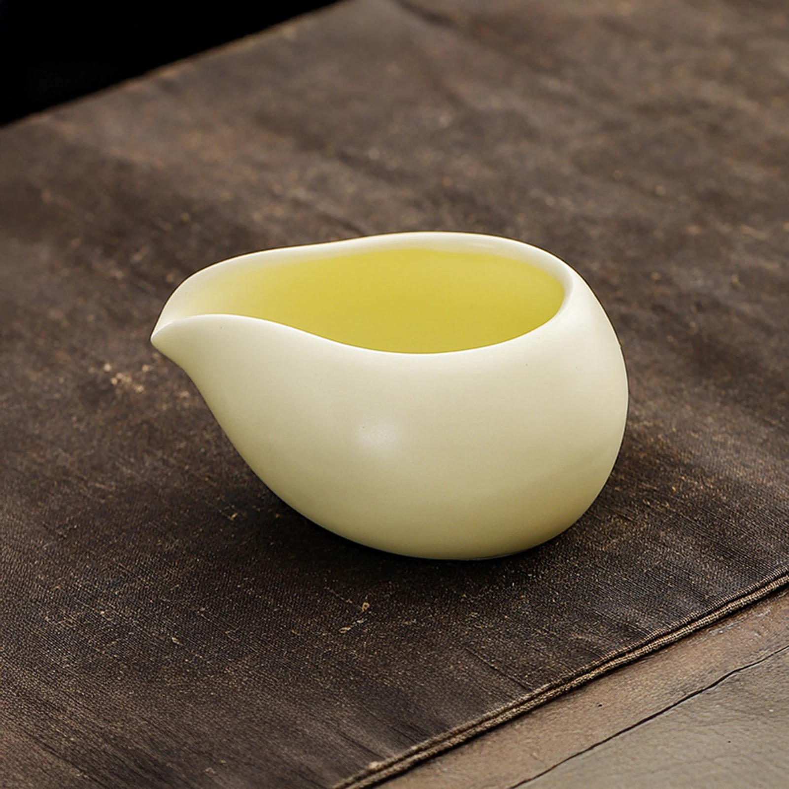 

Small Ceramic Creamer Pitcher Chinese Vintage Porcelain Syrup Pitcher for Coffee Tea and Milk