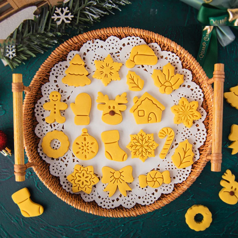 Cartoon Christmas Series Cookie Mold Cute Xmas Elk Snowflake Bowknot Fondant Press Stamp Happy New Year Handmade Biscuit Cutter