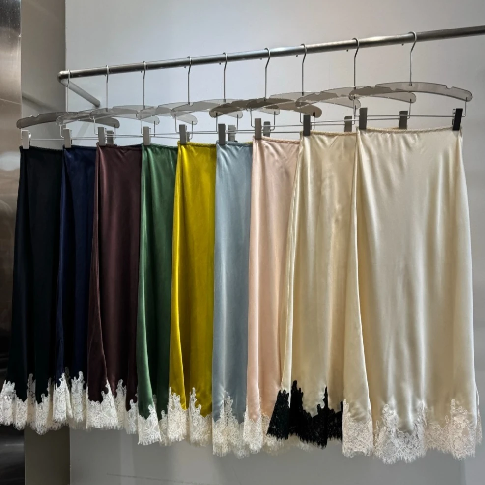 French-style Elegant Silky Satin Lace Trim Bias-cut Fishtail Skirt for Women