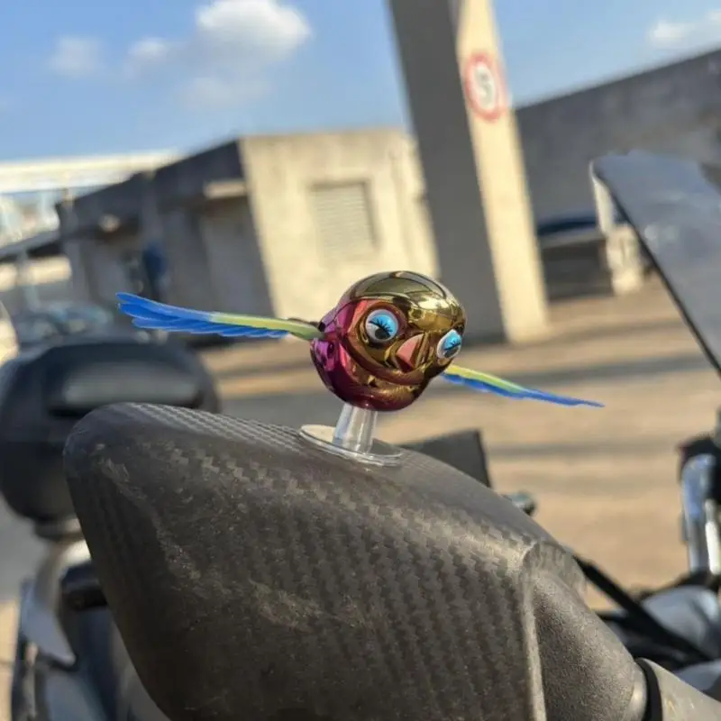 G7NA Automatisch flatternder Vogel-Fahrzeugornament, windaktiviertes Bewegungsdesign, dekoratives Zubehör für den Außenbereich – Detail 3